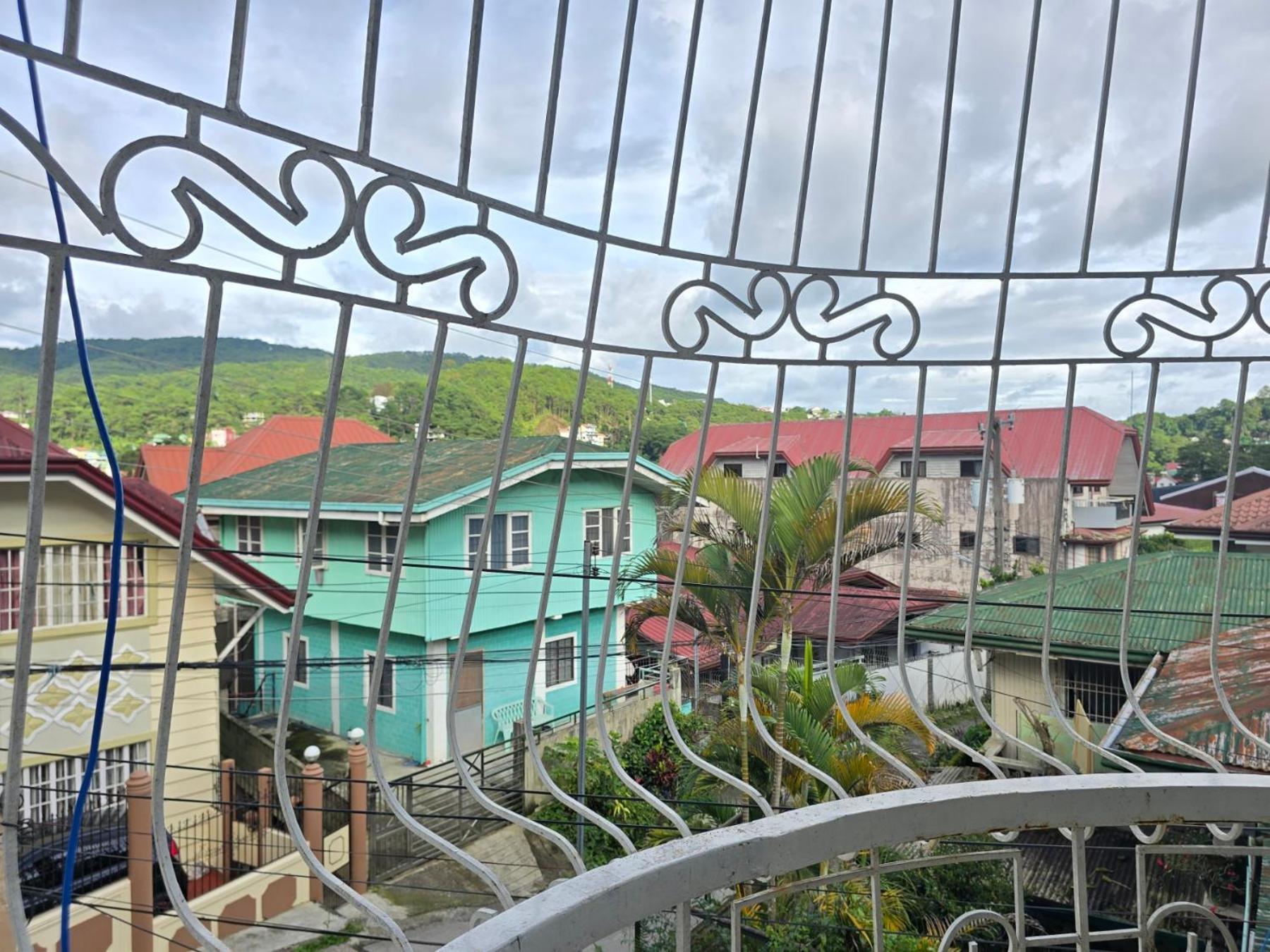 35 Amistad Guesthouse Baguio City Dış mekan fotoğraf